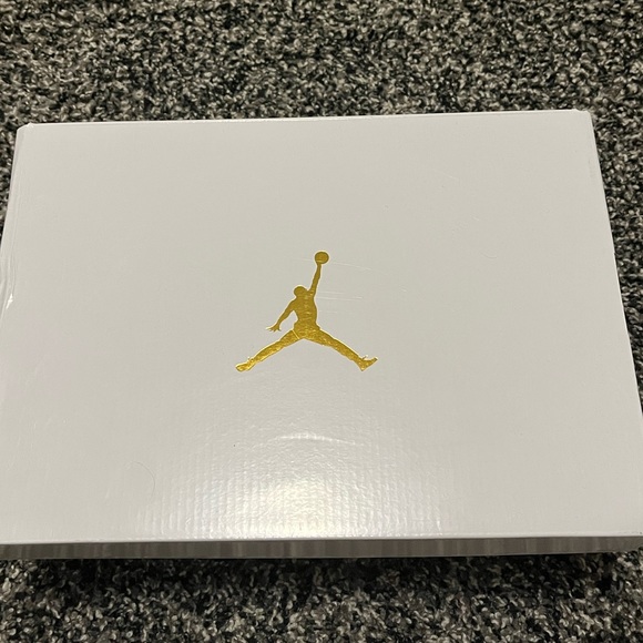 Jordan 1 Multi Patent (W) - Picture 7 of 8